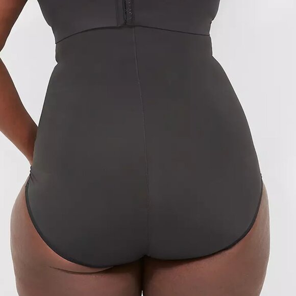 Plus Size 3X 22/24 Invisible Sculpt Ultra High-Waist Brief Black Shapewear panty - Picture 2 of 2